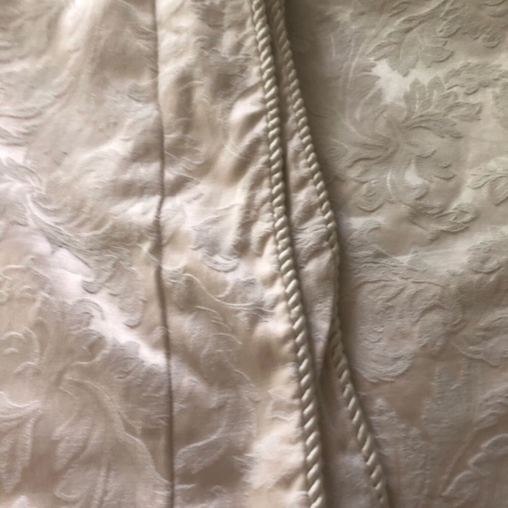 Elegant Cream Pillow with Textured Design